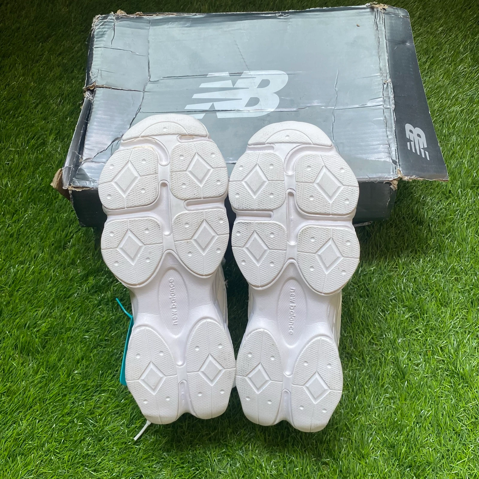 New Balance 9060 White | Size 39 | New | With Box – photo 7